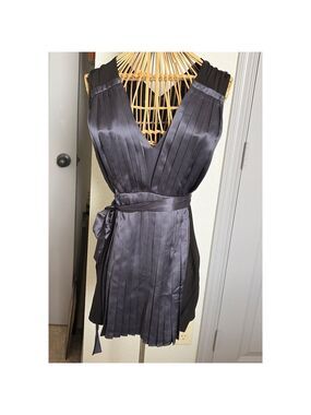 NWOT Women's BCBGMAXAZRIA Black Gray Pleated Tunic Top L #0044
